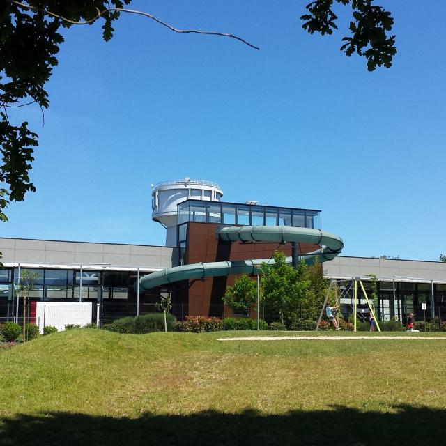 Piscine Questembert Extérieur