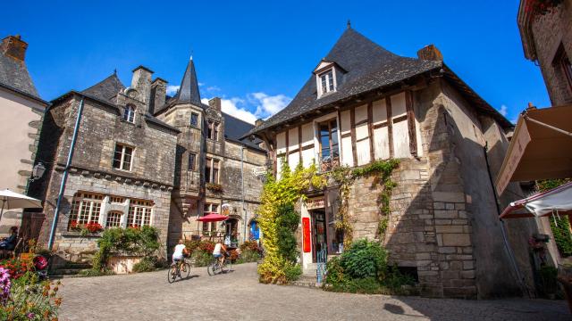 Place Du Puits Rochefort En Terre