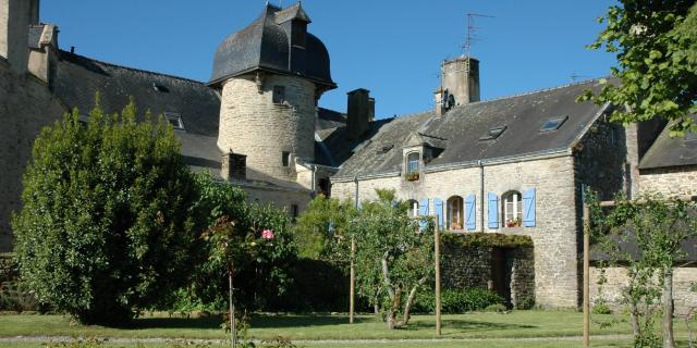 Jardin Et Tour Belmont à Questembert (1)