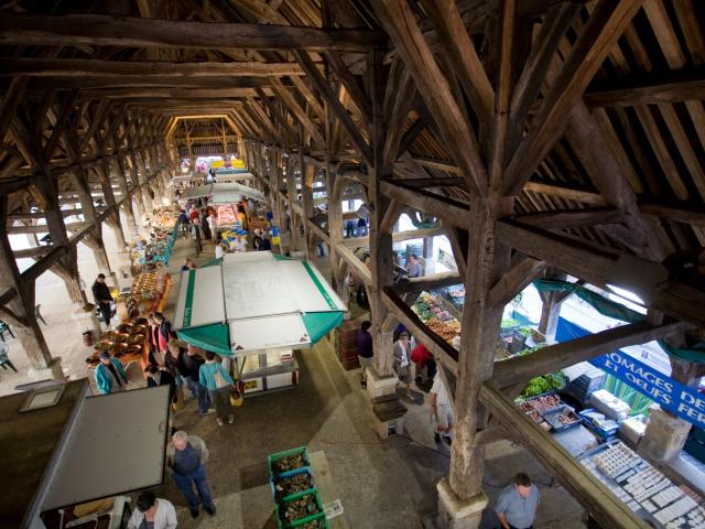 Marché Halles De Questembert