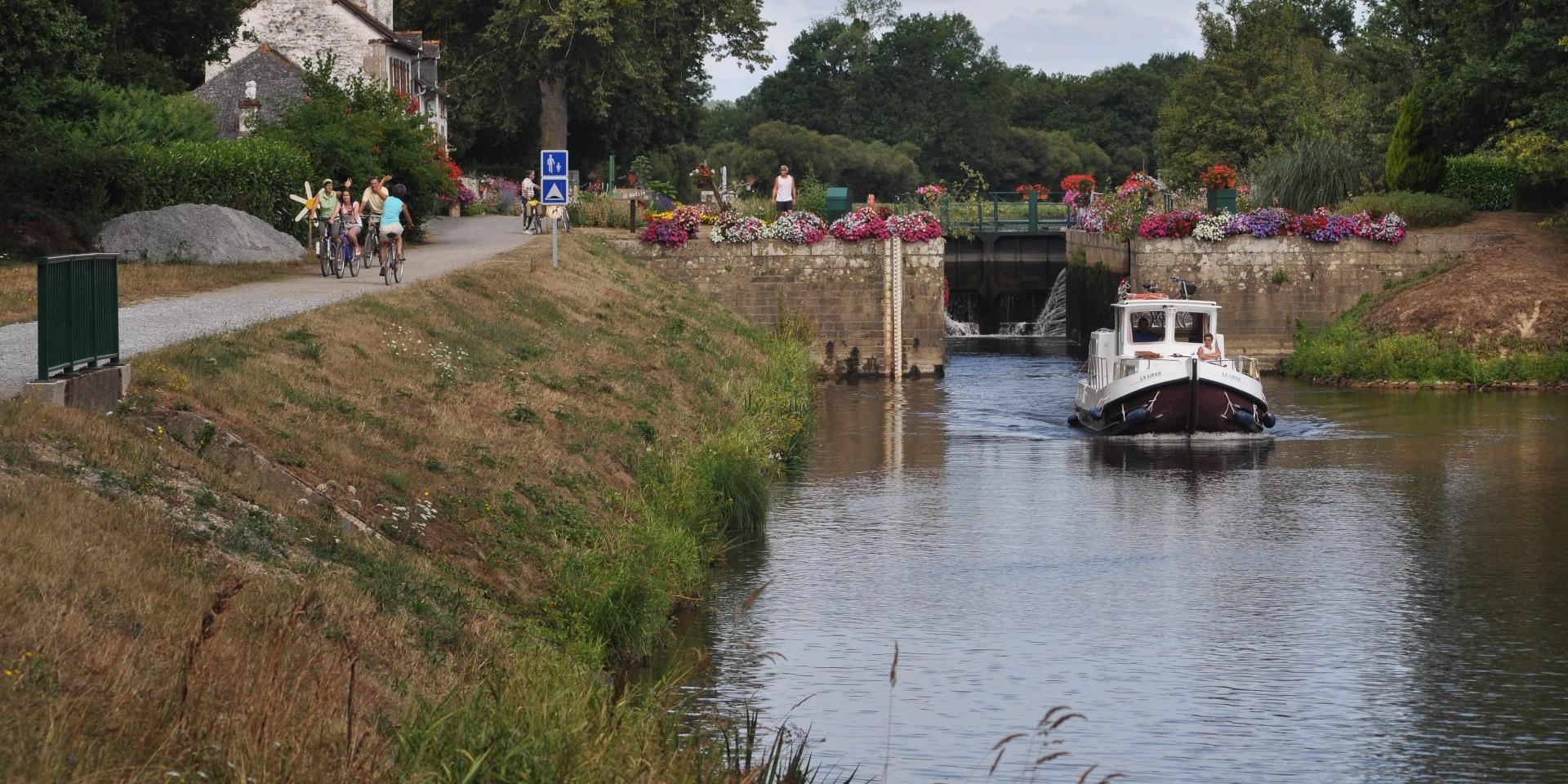 Ecluse St Gravé Canal De Nantes à Brest