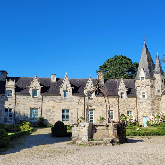 chateau-rochefort-en-terre.jpg
