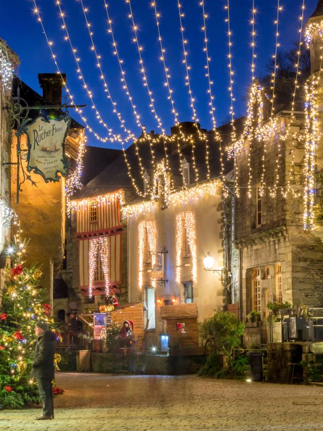 Christmas lights in Rochefort-en-Terre
