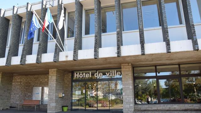 Hotel De Ville Mairie Questembert