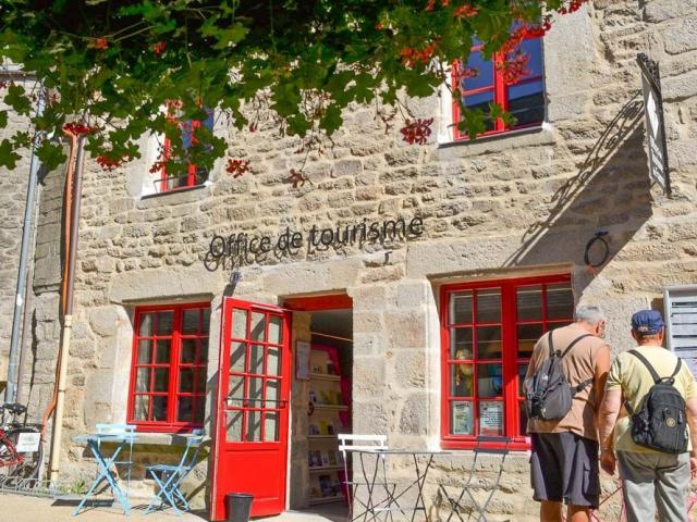 Office De Tourisme Questembert Hostellerie Le Guennego