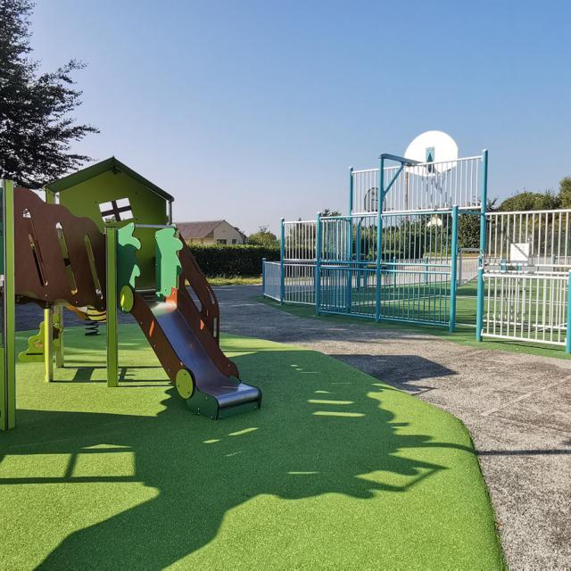 Aire De Jeux Et City Park Le Cours