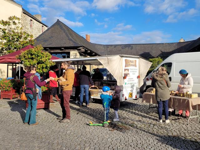 Marché de Producteurs Rochefort-en-Terre le dimanche matin