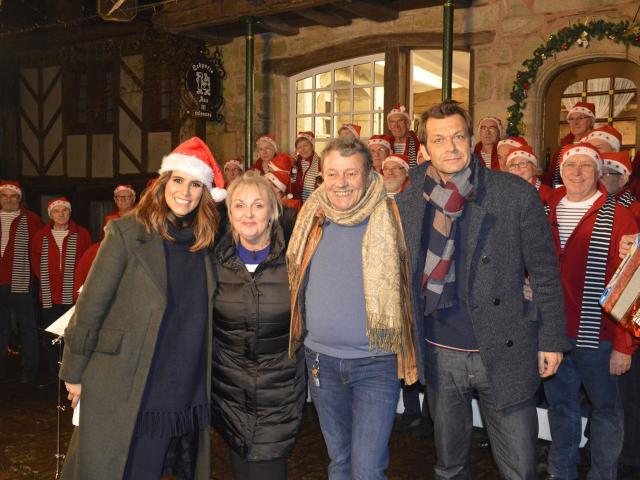 merveilleux-village-de-noel-rochefort-en-terre-tf1-3.jpg