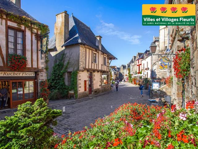 Rochefort En Terre Village Fleuri Logo 4 Fleurs