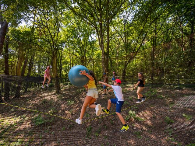 Parcours filets dans les arbres - Moulin Neuf Aventure