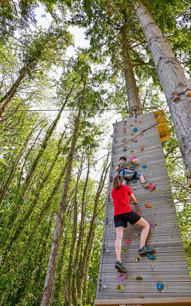 escalade-tyrolienne-moulin-neuf-aventure.jpg