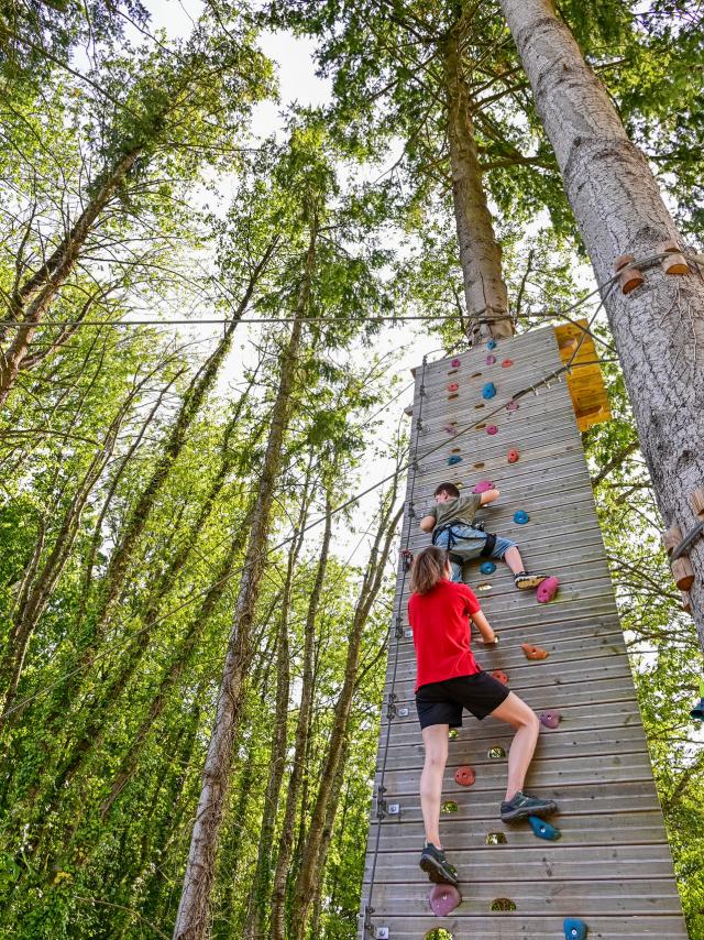 escalade-tyrolienne-moulin-neuf-aventure.jpg