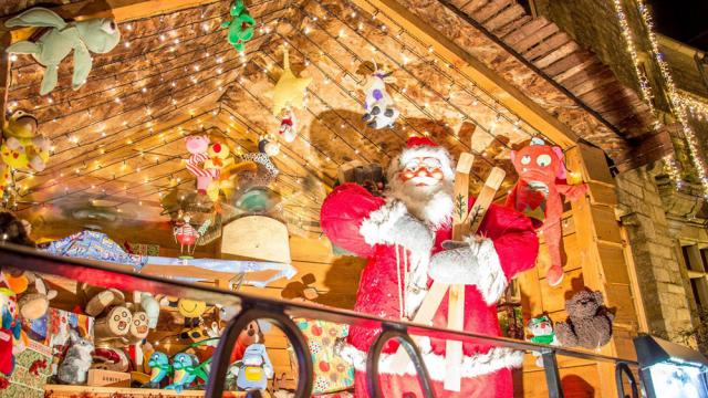 Santa Claus Chalet - Rochefort-en-Terre illuminations