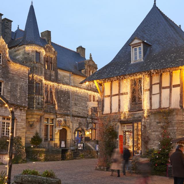 Christmas illuminations -Rochefort-en-Terre