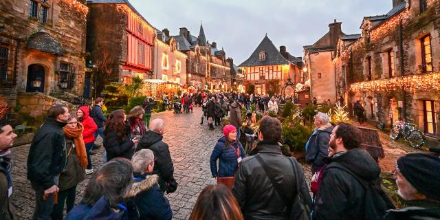 Guided tour of Rochefort-en-Terre Christmas