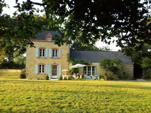 Charming family home - Malansac