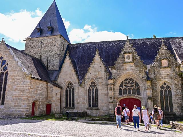 Visitar la iglesia de Rochefort En Terre