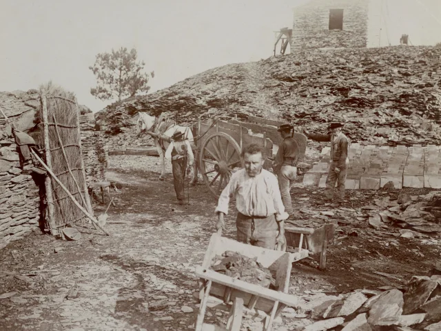 Ardoisieres Rochefort En Terre Paul Geniaux Collection Musee De Bretagne