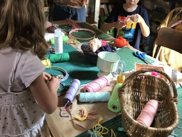 Atelier De La Sorciere Autour Du Fil
