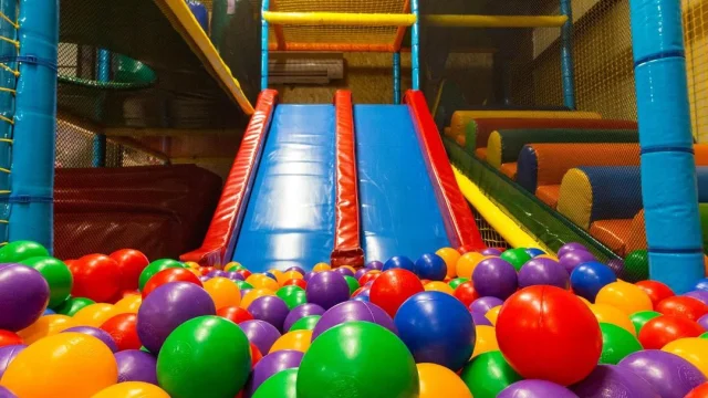 Planets Kids Parc Jeux Couverts Questembert