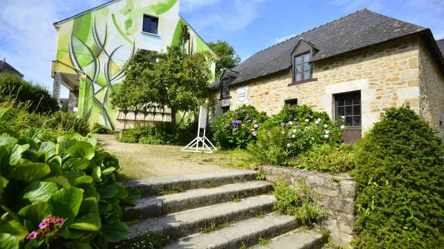 Street Art et Atelier D'Estienne Centre D'art Contemporain à Pont-Scorff