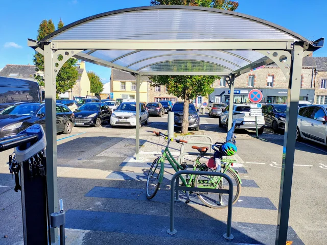 Station Autoreparation Et Abri Velo Place Du 8 Mai Questembert 1